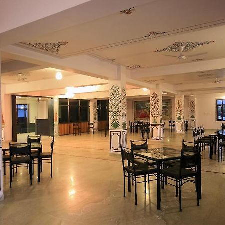 Hotel Devi Palace Ουνταϊπούρ Εξωτερικό φωτογραφία