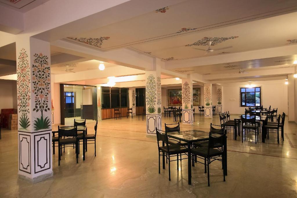 Hotel Devi Palace Ουνταϊπούρ Εξωτερικό φωτογραφία